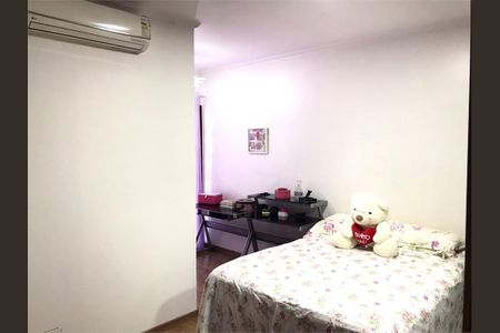 Casa à venda com 3 quartos, 152m² em Vila Curuçá, Santo André
