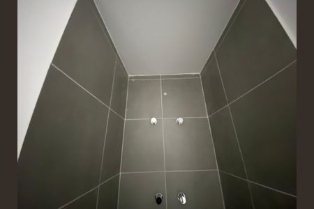 Apartamento para alugar com 29m², 1 quarto e sem vaga Apartamento para alugar com 29m², 1 quarto e sem vagaBanheiro