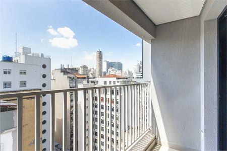 Kitnet/Studio à venda com 1 quarto, 30m² em Santa Ifigênia, São Paulo