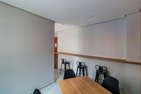 Apartamento à venda com 37m², 2 quartos e 1 vaga Apartamento à venda com 37m², 2 quartos e 1 vagaÁrea comum - Salão de festas