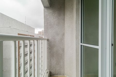 Apartamento à venda com 37m², 2 quartos e 1 vaga Apartamento à venda com 37m², 2 quartos e 1 vagaVaranda