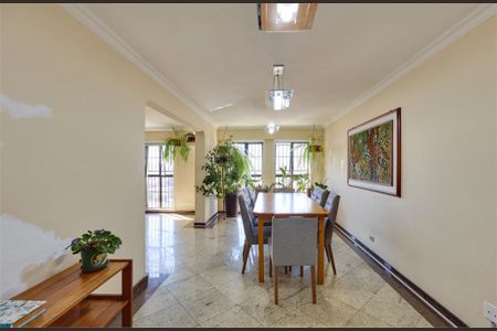 Apartamento à venda com 206m², 4 quartos e 3 vagas