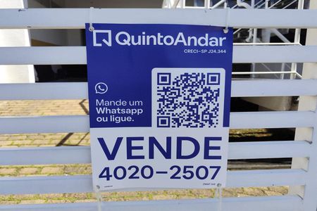Casa de condomínio à venda com 60m², 2 quartos e 1 vaga Casa de condomínio à venda com 60m², 2 quartos e 1 vagaFachada