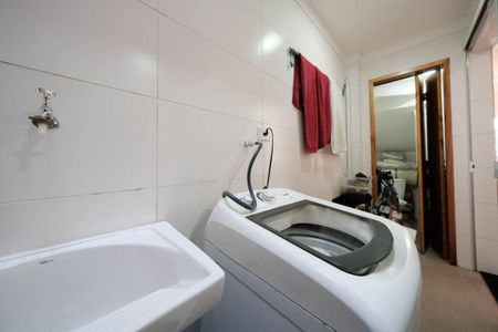 Casa de condomínio à venda com 60m², 2 quartos e 1 vagaÁrea de Serviço