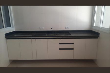 Casa à venda com 94m², 2 quartos e 2 vagas
