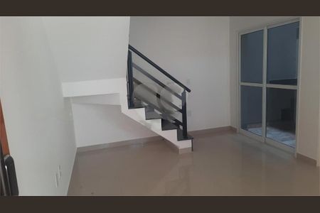 Casa à venda com 94m², 2 quartos e 2 vagas