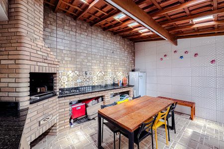 Casa à venda com 180m², 3 quartos e 2 vagasChurrasqueira