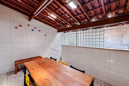 Casa à venda com 180m², 3 quartos e 2 vagasChurrasqueira