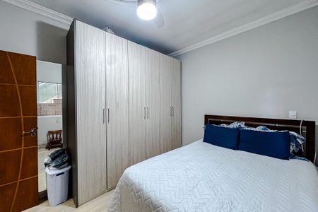 Quarto 1 de casa à venda com 3 quartos, 180m² em Vila Canero, São Paulo