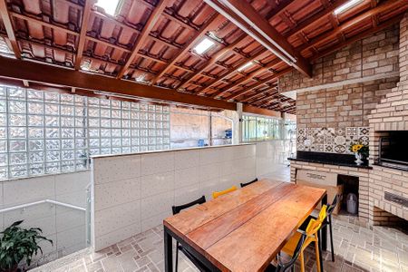 Casa à venda com 180m², 3 quartos e 2 vagasChurrasqueira