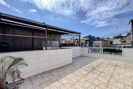 Casa à venda com 180m², 3 quartos e 2 vagasÁrea externa
