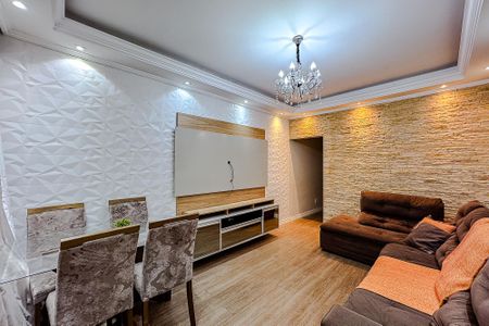 Casa à venda com 180m², 3 quartos e 2 vagasSala