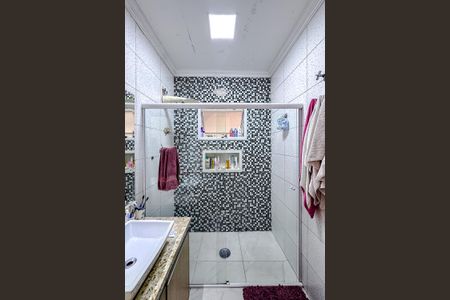 Casa à venda com 180m², 3 quartos e 2 vagasBanheiro