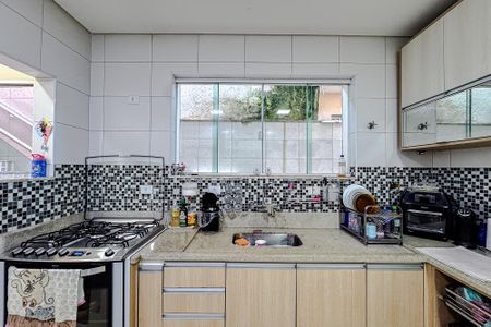 Casa à venda com 180m², 3 quartos e 2 vagasCozinha