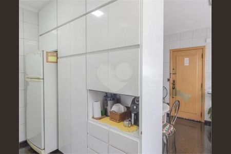 Apartamento à venda com 198m², 3 quartos e 2 vagas
