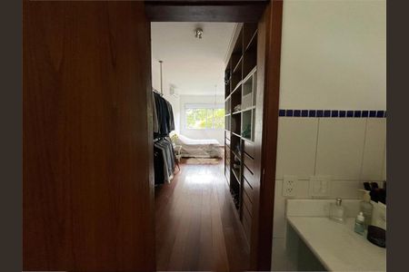 Casa à venda com 3 quartos, 360m² em Chácara Santo Antônio (Zona Sul), São Paulo