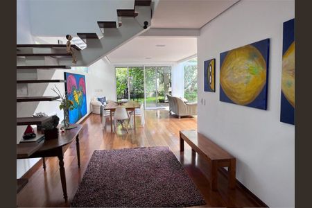 Casa à venda com 3 quartos, 360m² em Chácara Santo Antônio (Zona Sul), São Paulo