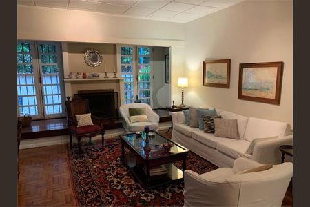 Casa à venda com 4 quartos, 162m² em Granja Julieta, São Paulo