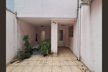 Casa à venda com 156m², 3 quartos e 1 vaga Casa à venda com 156m², 3 quartos e 1 vagaFachada