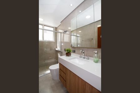 Apartamento à venda com 304m², 4 quartos e 3 vagasBanheiro Social