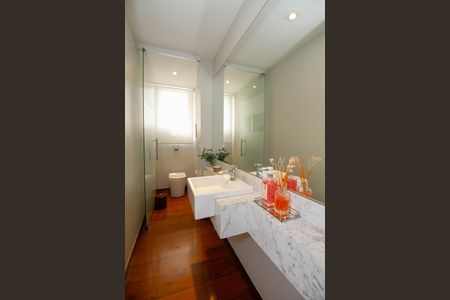 Apartamento à venda com 304m², 4 quartos e 3 vagasLavabo