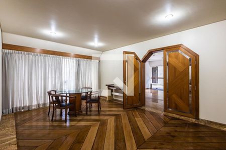 Apartamento à venda com 304m², 4 quartos e 3 vagasÁrea Comum - Salão de Festas