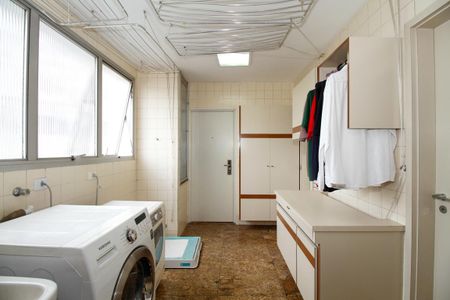 Apartamento à venda com 304m², 4 quartos e 3 vagasÁrea de Serviço