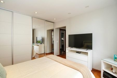 Apartamento à venda com 304m², 4 quartos e 3 vagasSuíte 2