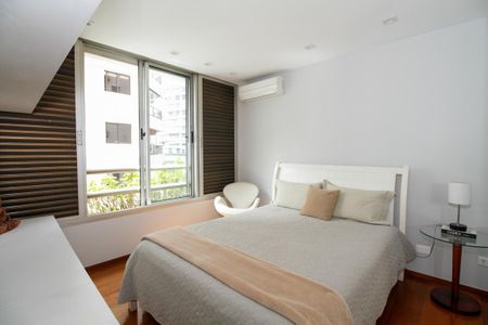 Apartamento à venda com 304m², 4 quartos e 3 vagasQuarto 1