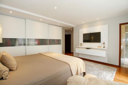 Apartamento à venda com 304m², 4 quartos e 3 vagasSuíte 1