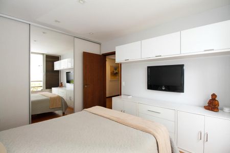 Apartamento à venda com 304m², 4 quartos e 3 vagasQuarto 1