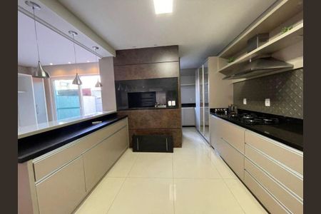 Casa de condomínio para alugar com 180m², 2 quartos e 2 vagasCozinha