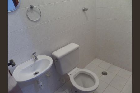 Casa para alugar com 220m², 3 quartos e 2 vagas Casa para alugar com 220m², 3 quartos e 2 vagasBanheiro de serviço