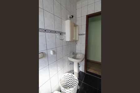 Casa para alugar com 220m², 3 quartos e 2 vagas Casa para alugar com 220m², 3 quartos e 2 vagasBanheiro