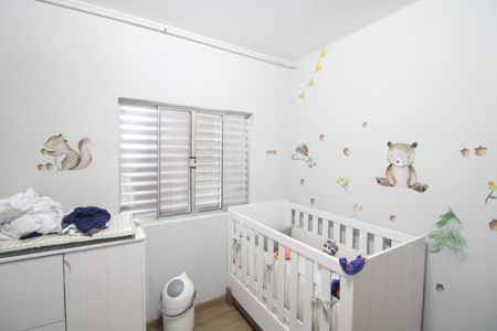 Casa à venda com 165m², 3 quartos e 2 vagasQuarto