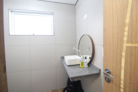 Casa à venda com 165m², 3 quartos e 2 vagasBanheiro comum