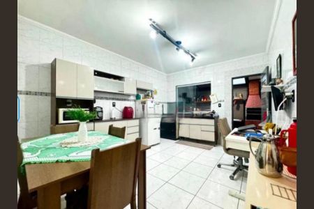 Foto 05 de casa à venda com 2 quartos, 97m² em Vila Chuca, São Paulo