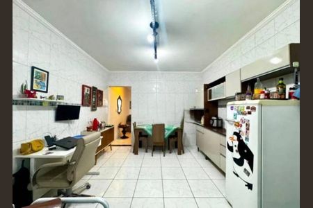 Foto 08 de casa à venda com 2 quartos, 97m² em Vila Chuca, São Paulo