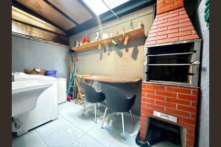 Foto 09 de casa à venda com 2 quartos, 97m² em Vila Chuca, São Paulo