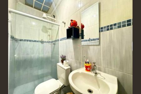 Foto 14 de casa à venda com 2 quartos, 97m² em Vila Chuca, São Paulo