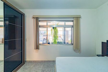 Casa à venda com 228m², 5 quartos e 2 vagasQuarto