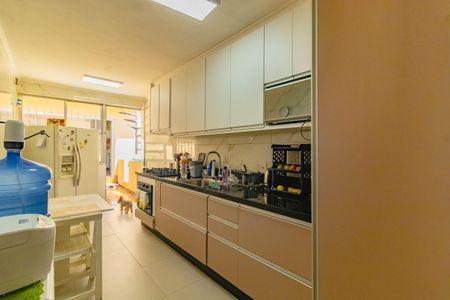 Casa à venda com 228m², 5 quartos e 2 vagasCozinha