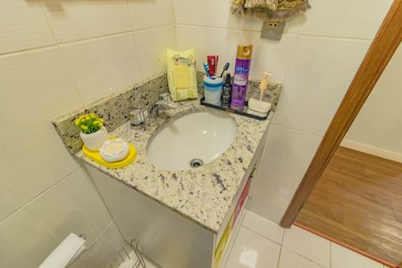 Casa à venda com 228m², 5 quartos e 2 vagasBanheiro social