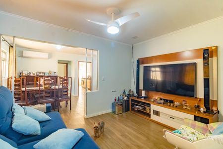 Casa à venda com 228m², 5 quartos e 2 vagasSala