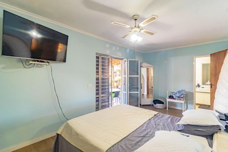 Casa à venda com 228m², 5 quartos e 2 vagasSuíte