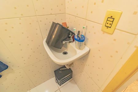 Casa à venda com 228m², 5 quartos e 2 vagasBanheiro social