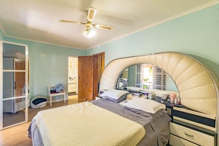 Casa à venda com 228m², 5 quartos e 2 vagasSuíte