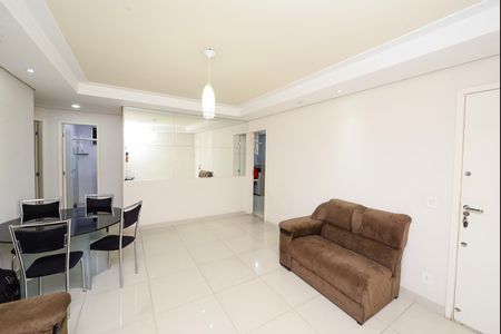 Apartamento à venda com 77m², 3 quartos e 1 vaga Apartamento à venda com 77m², 3 quartos e 1 vagaSala