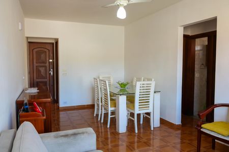 Apartamento à venda com 66m², 2 quartos e 1 vagaSala