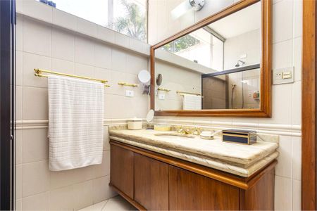 Casa à venda com 3 quartos, 310m² em Brooklin, São Paulo